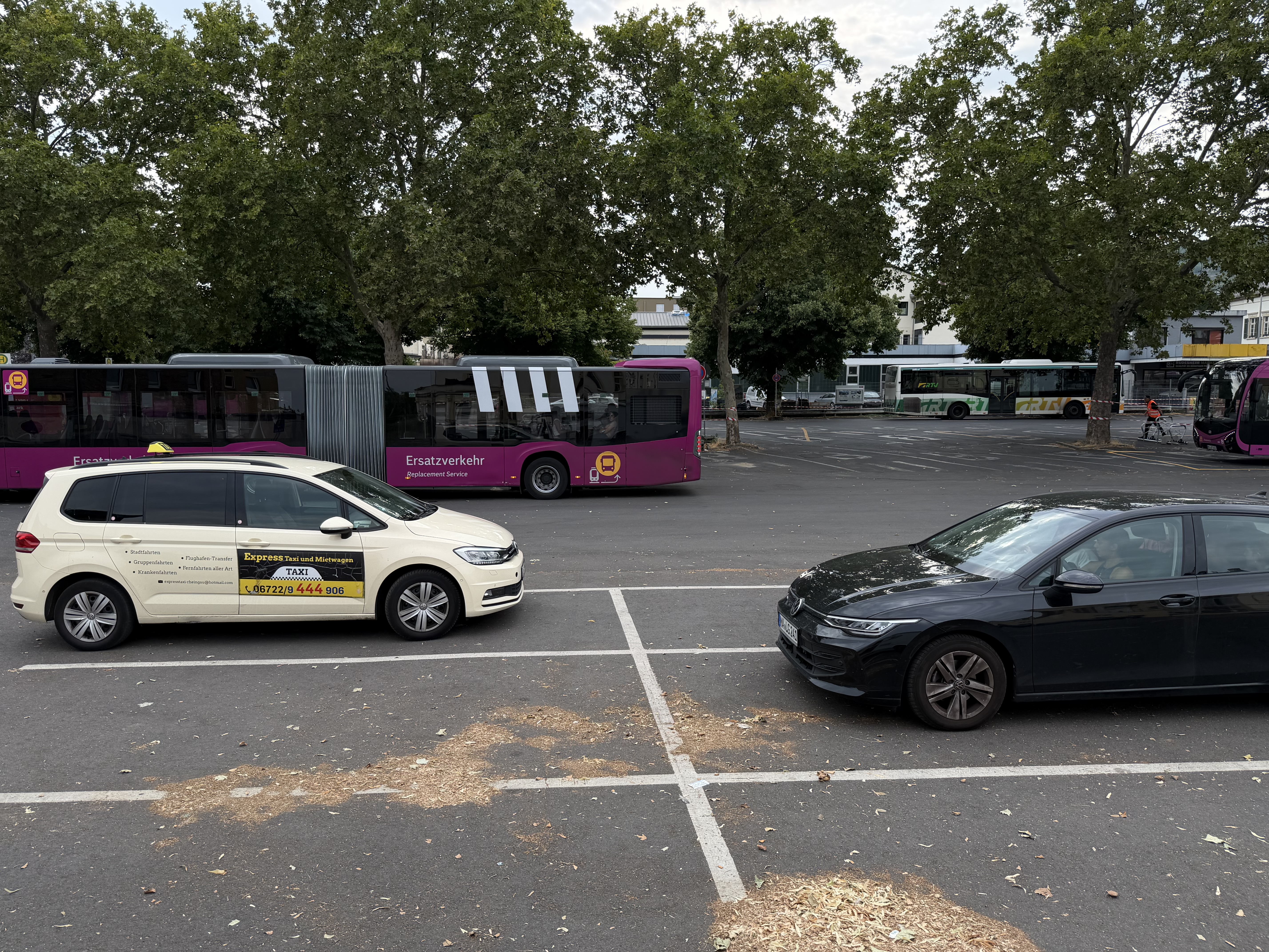 Parking — photo 1