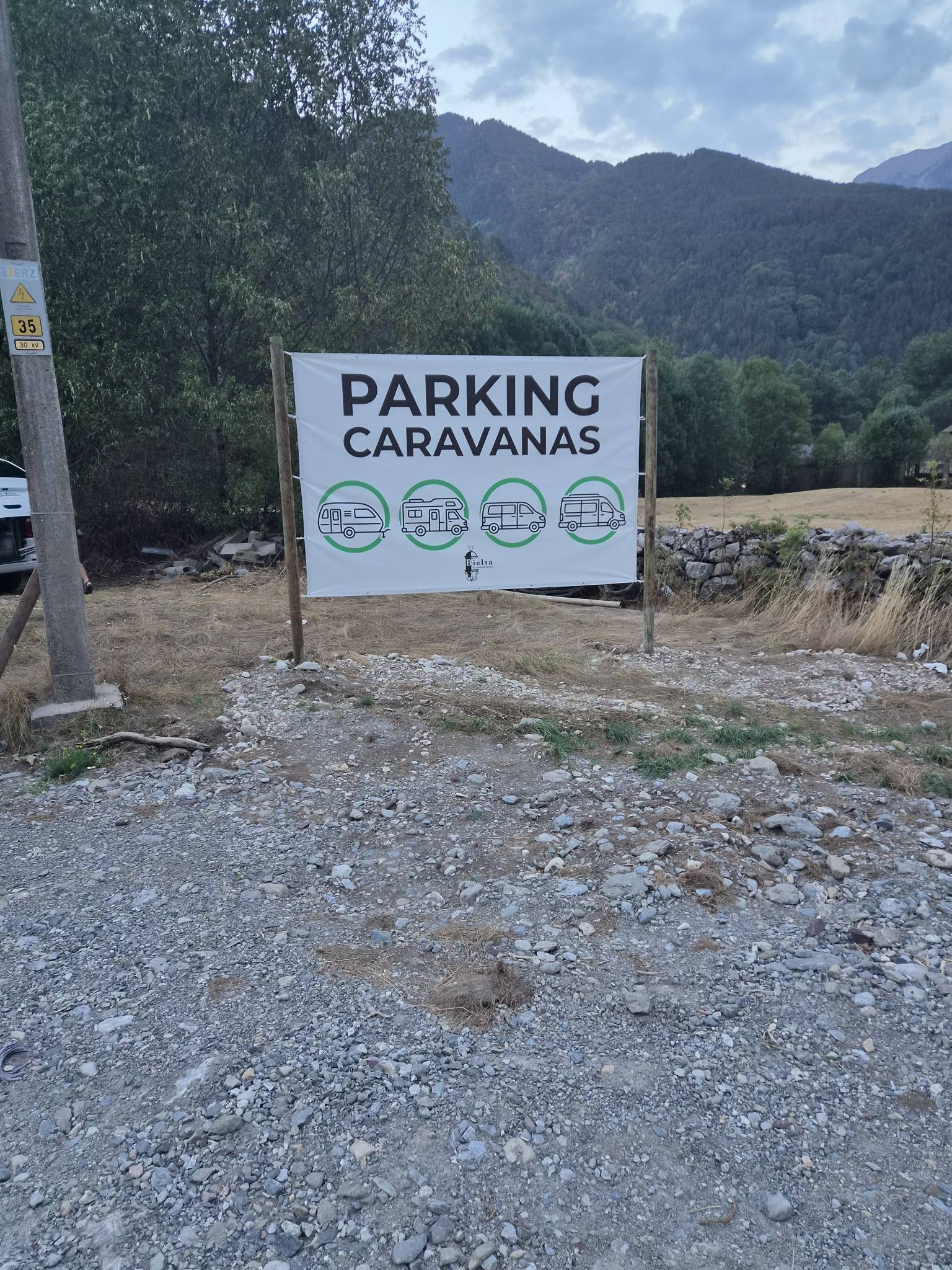 parking caravanas de Bielsa — photo 1