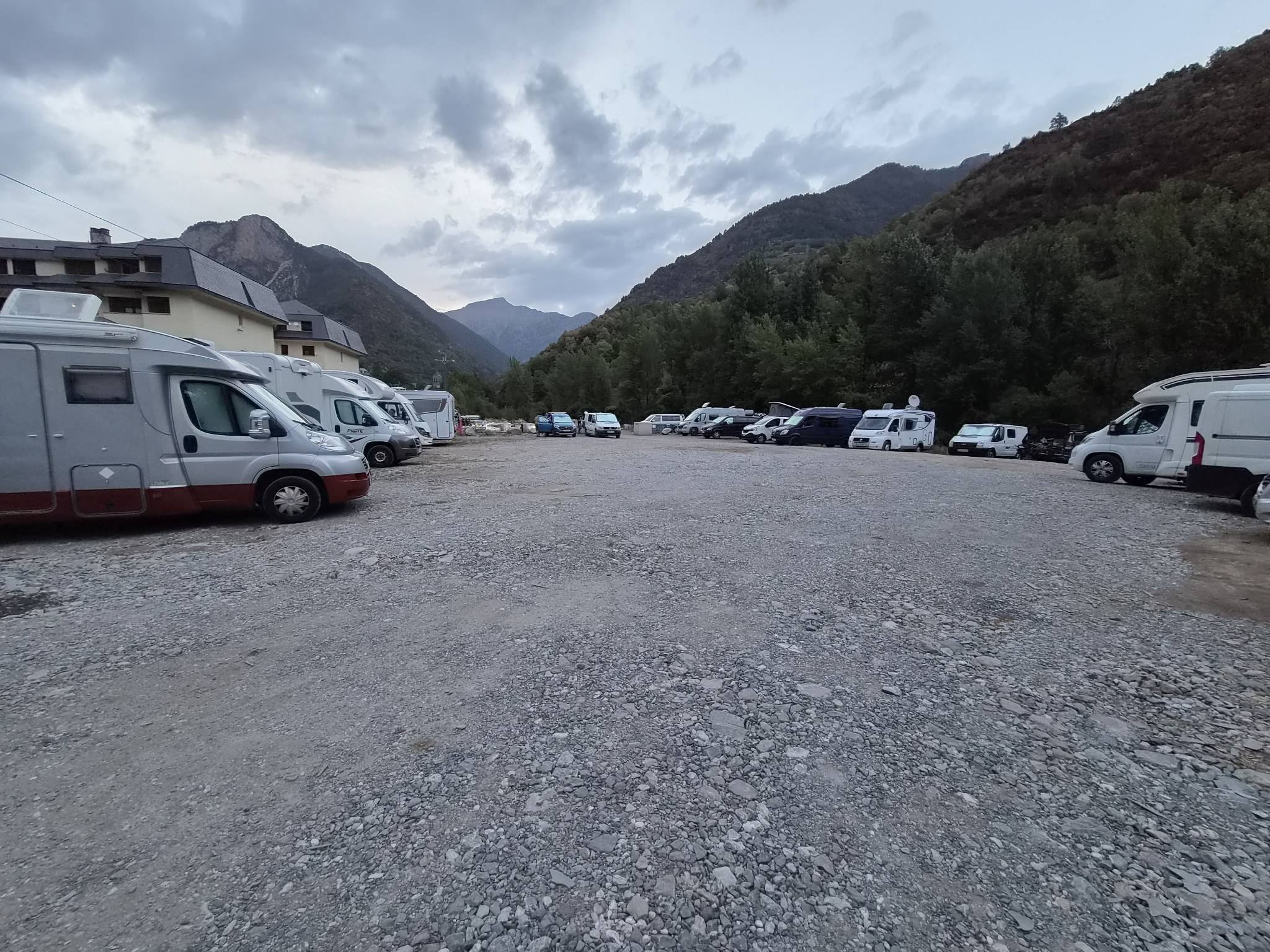 parking caravanas de Bielsa — photo 3