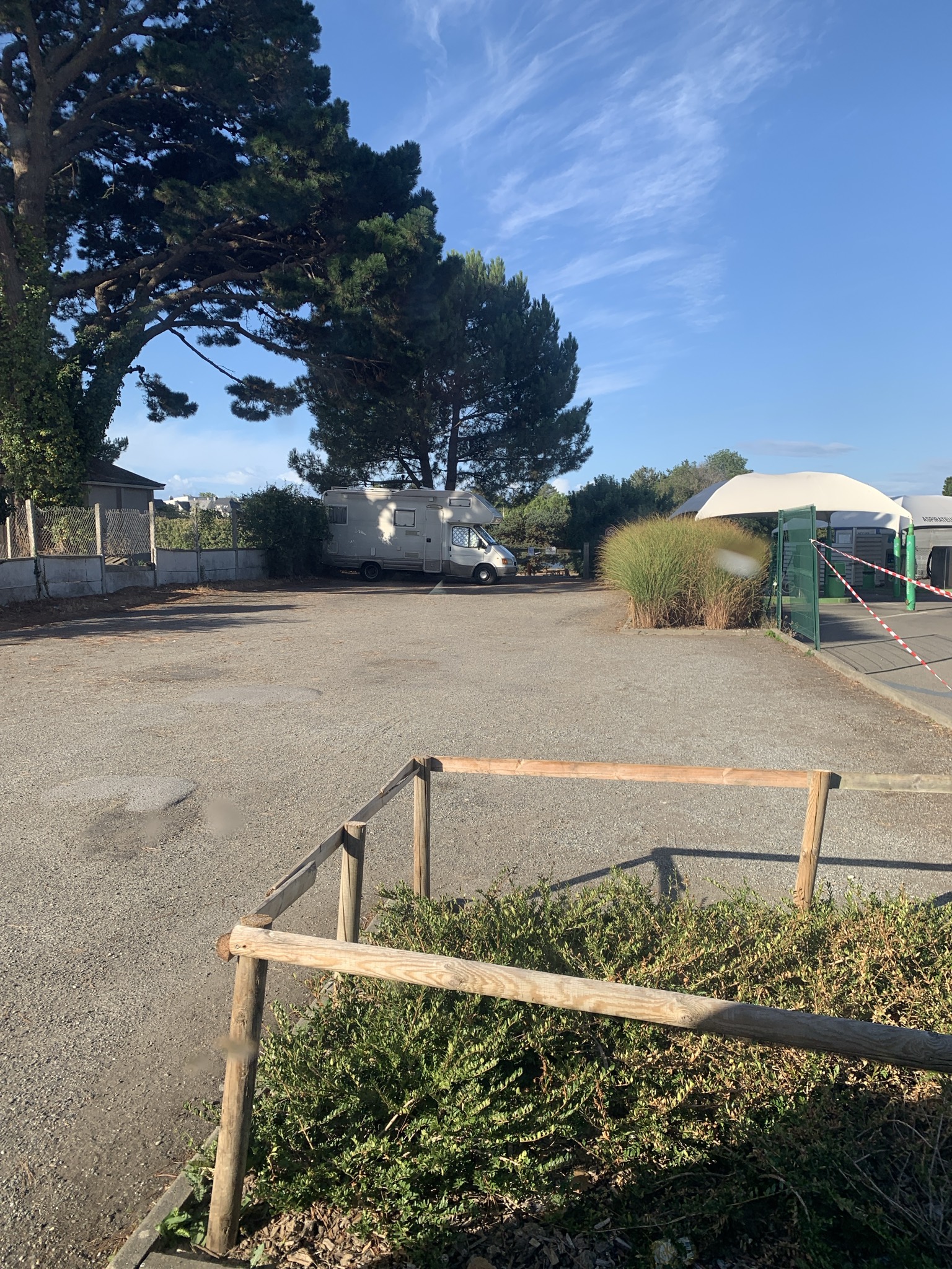 Parking — photo 1