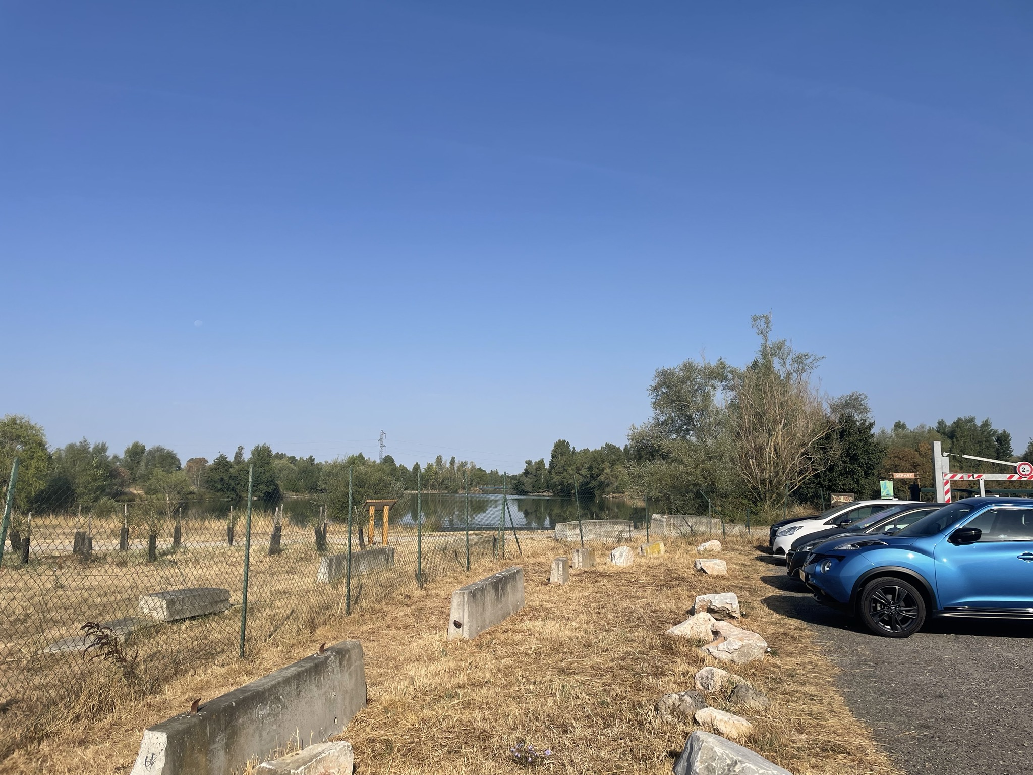 Parking — photo 1